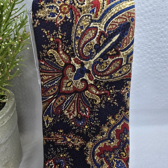 Duck Head Blue Gold Red Florish Paisley Tie 100% Imported Silk - Picture 2 of 6